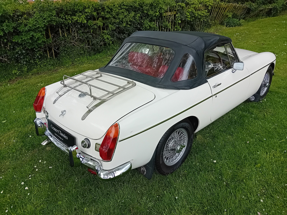 1972 MG MGB Roadster 8