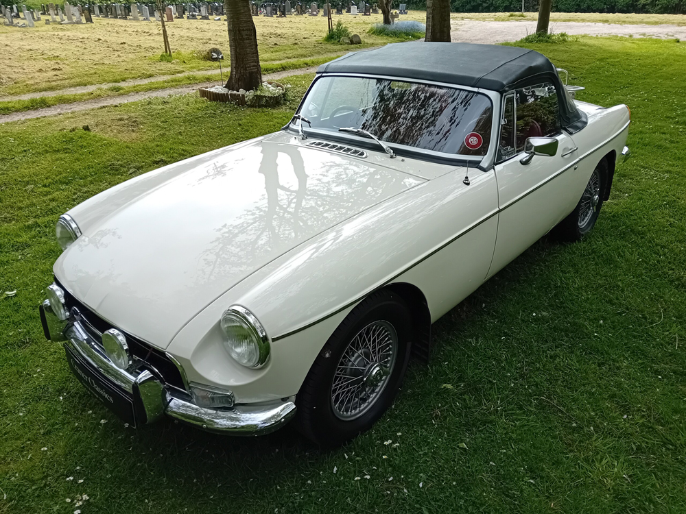 1972 MG MGB Roadster 12