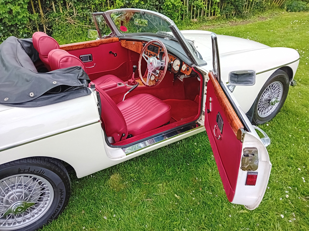 1972 MG MGB Roadster 18