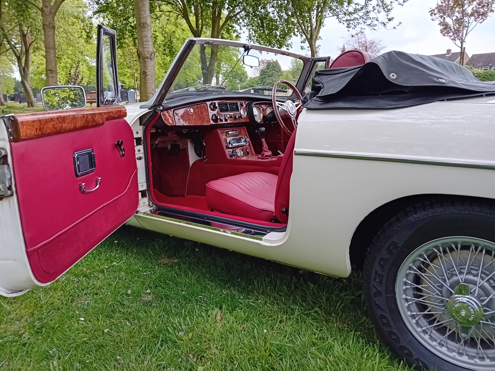 1972 MG MGB Roadster 20