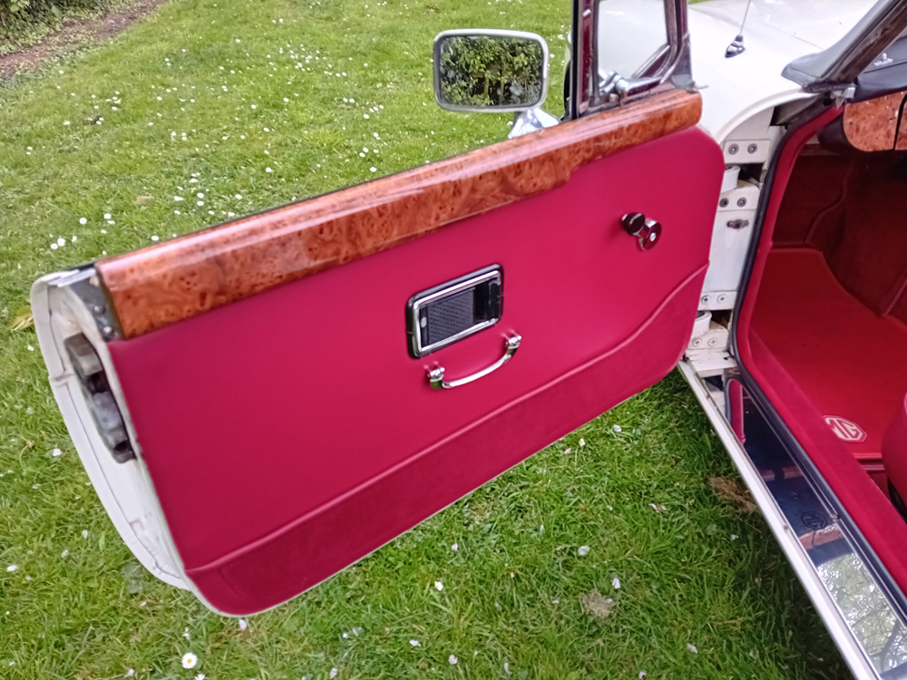 1972 MG MGB Roadster 23