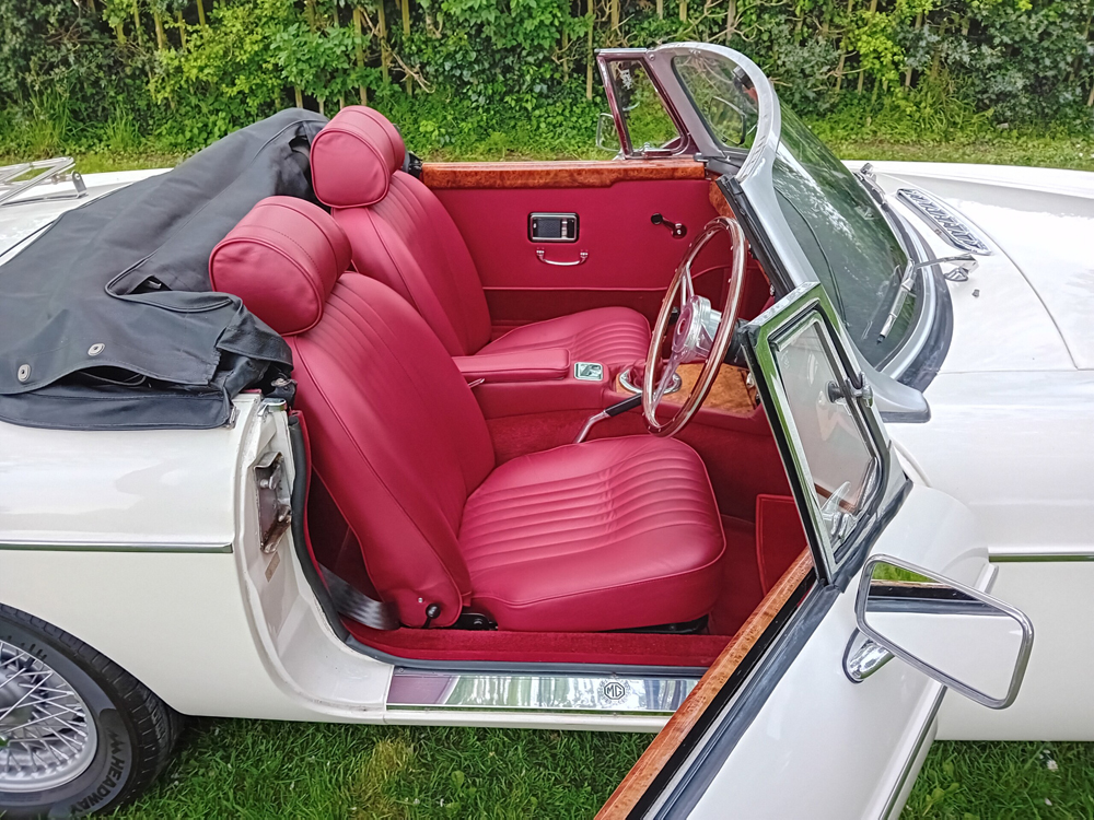 1972 MG MGB Roadster 34