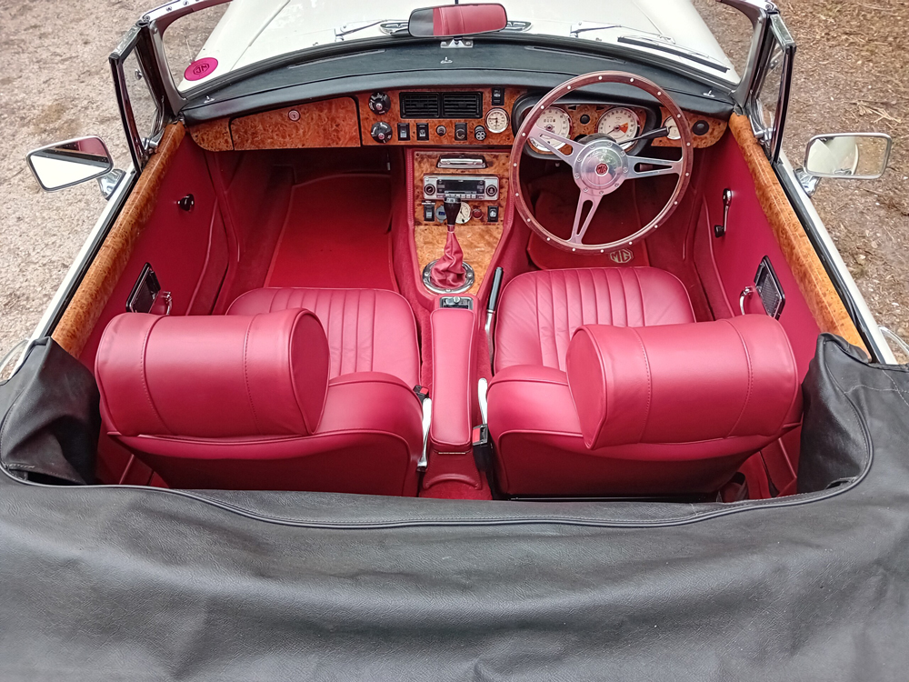 1972 MG MGB Roadster 63