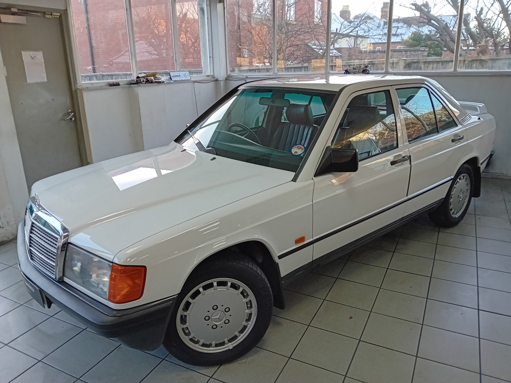 1988 Mercedes 190E 1