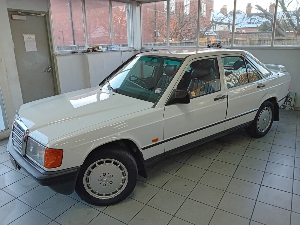 1988 Mercedes 190E 2