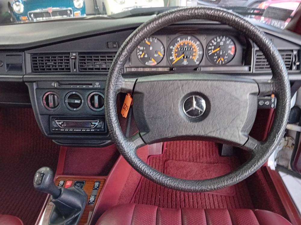 1988 Mercedes 190E 55