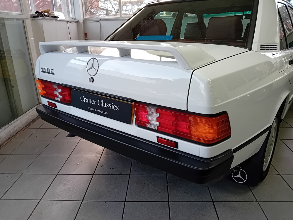 1988 Mercedes 190E 102