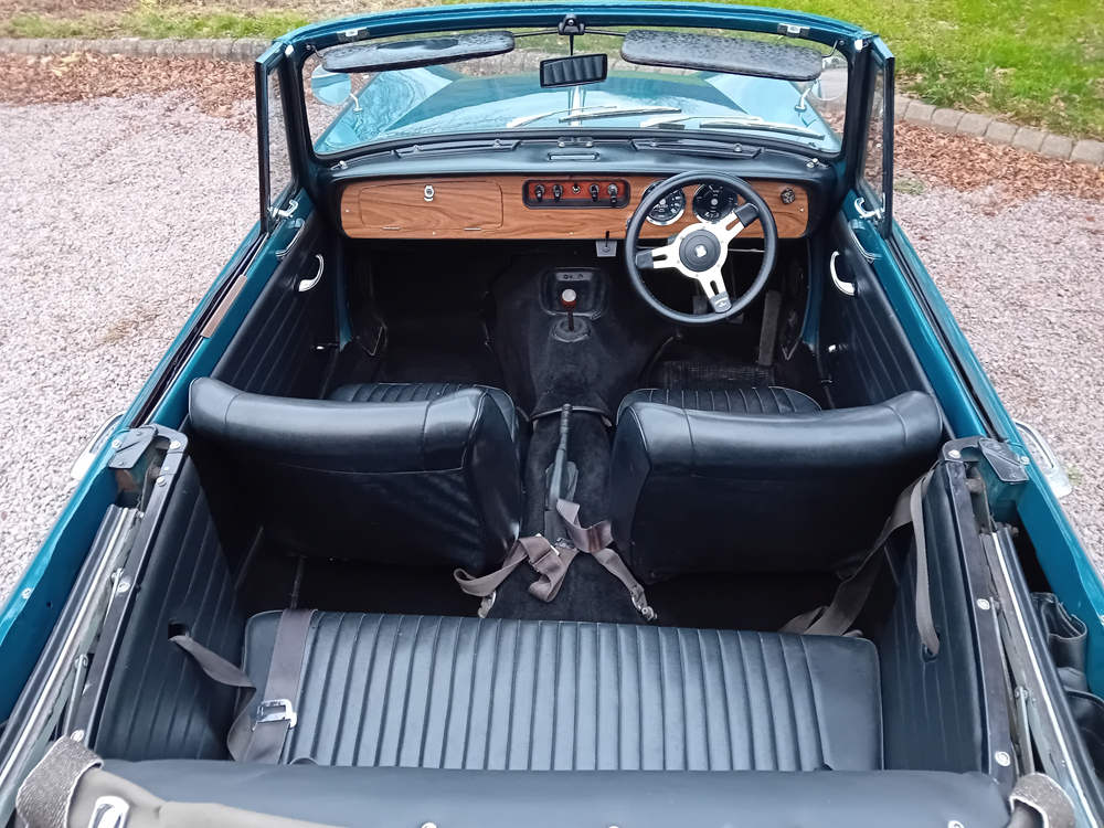 1968 Triumph Herald convertible 36