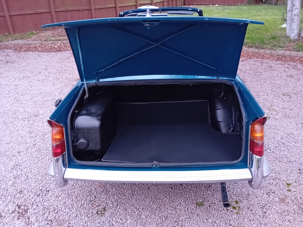 1968 Triumph Herald convertible 45